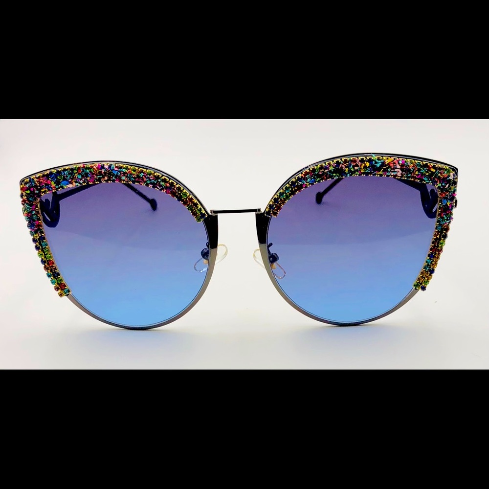 New two tone Multi color rhinestones, so elegant. BBG line of the sunglasses.